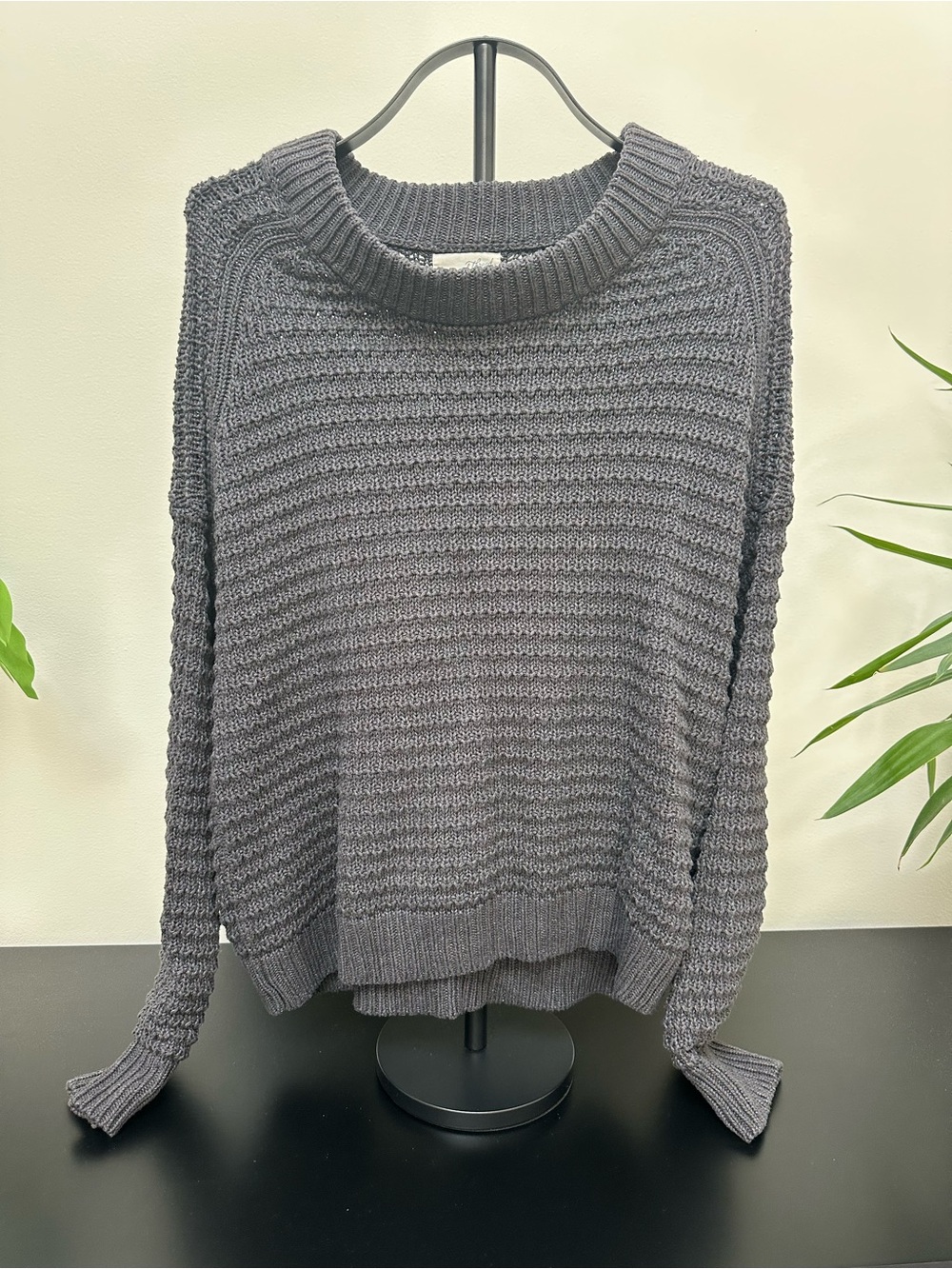 Universal Thread Women's Chunky Crewneck Sweater - Charcoal